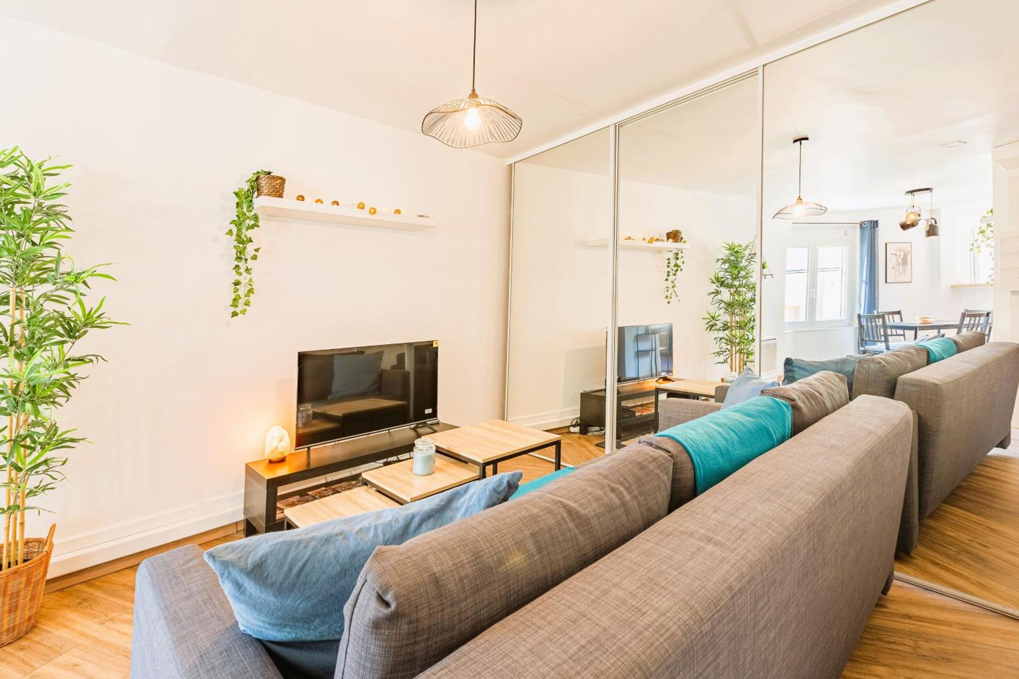 T2 Cathedrale & Torre Ventosa - - Clim - Wifi - Balcon - Free Parking Sur Demande